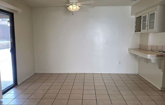 1046p -170- 4300 Isla Verde St. -RB/JP