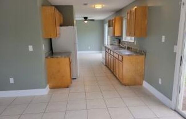 3 beds, 2 baths, $1,800