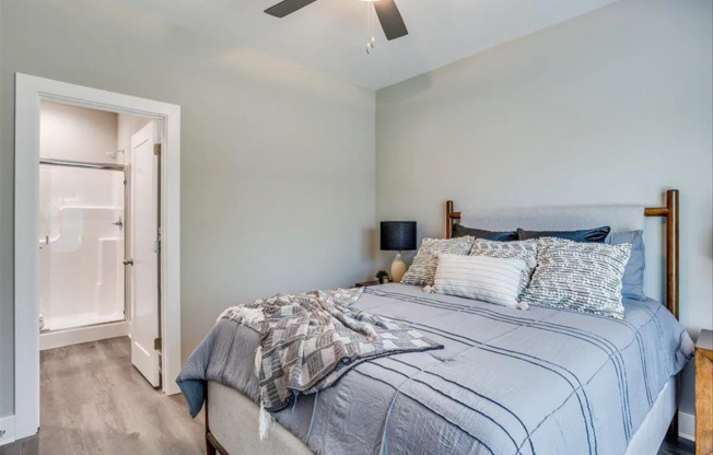 Modern 4 Bedroom Home in Falcon Falls Near Heights High School