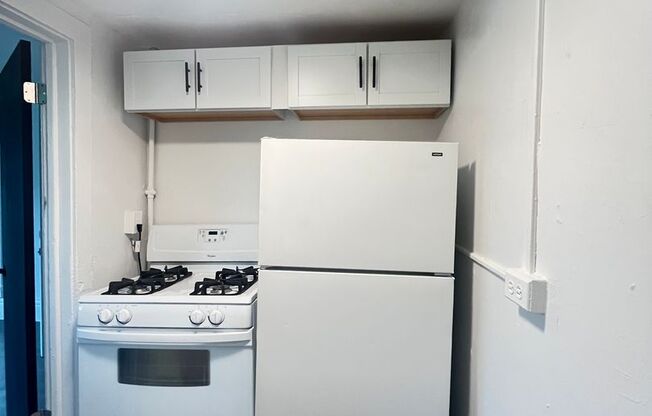 1 bed, 1 bath, $655, Unit Unit 3