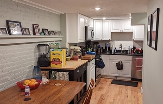 1 bed, 1 bath, 700 sqft, $2,750, Unit G