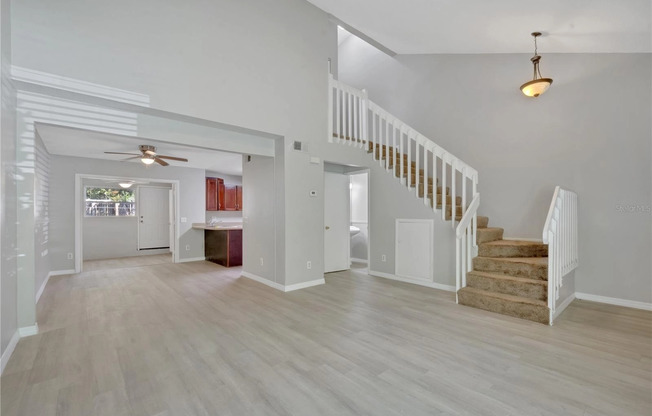1221 WINTER GRN WAY
