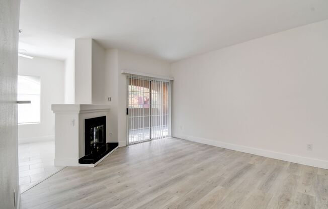 2 beds, 2 baths, $1,700, Unit # 41 2067