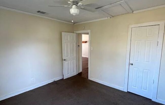 2 beds, 1 bath, $1,150