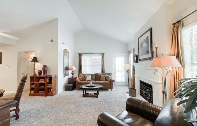 SaddleBrook apartments in Dallas, TX 1,2 & 3 Bedroom Apartment Homes.