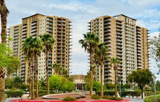 Modern High-Rise Condo with Stunning City and Mountain Views-Near LV Strip, Allegiant Stadium, Town Square and the airport!