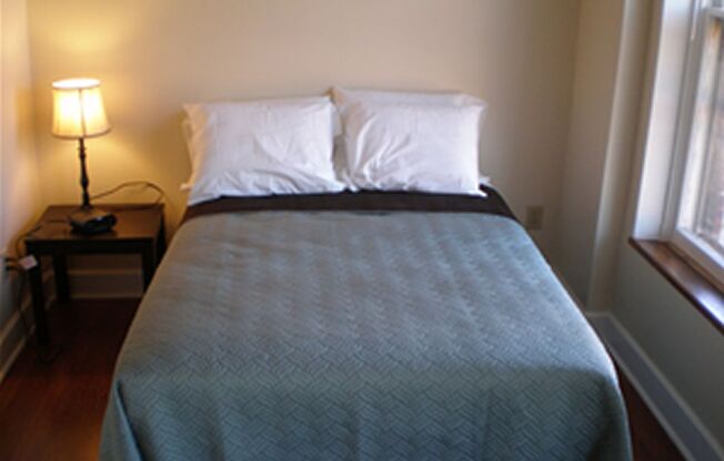 1 bed, 1 bath, 525 sqft, $895, Unit 18