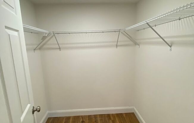 1 bed, 1 bath, $1,200, Unit 169 W MARKET #B