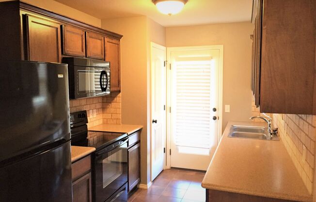 Lovely Affordable 2 Bedroom 2 Bath in Edmond!!