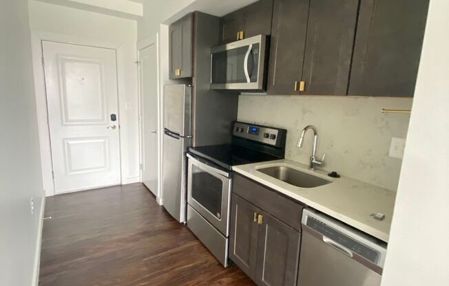 1 bed, 1 bath, 478 sqft, $1,678, Unit 303