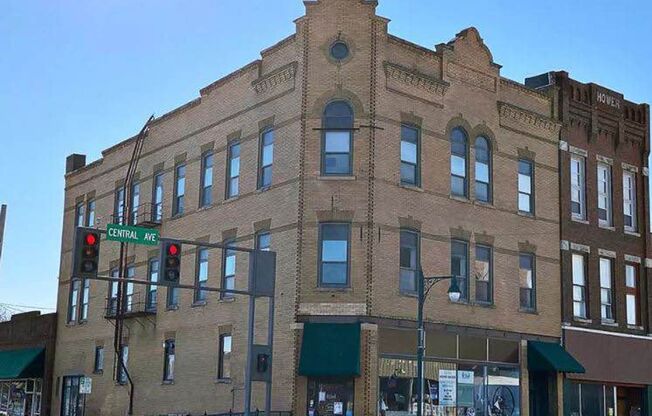 1109 Central, Renovated Historic Living!