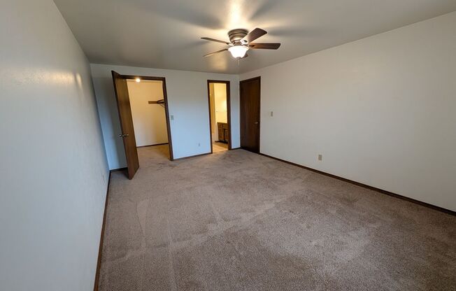 2 beds, 2 baths, 1,034 sqft, $1,289, Unit 1401 034