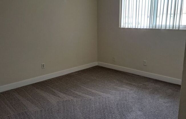 2 beds, 2 baths, 925 sqft, $2,595