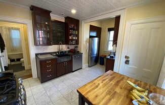 5 beds, 2 baths, $5,750, Unit 2