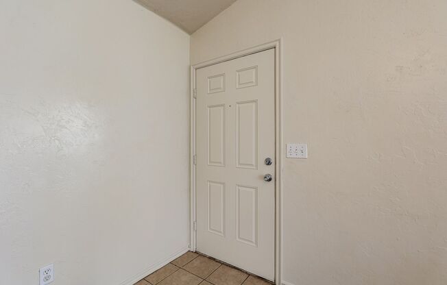 3 beds, 2 baths, $1,150