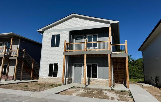 5501 N BRESSLER DR