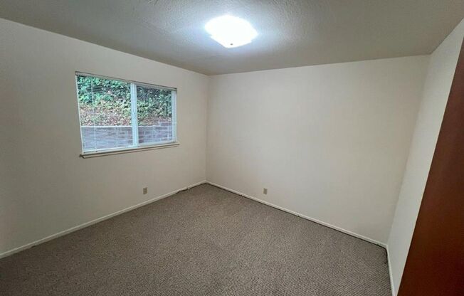 2 beds, 1 bath, 950 sqft, $2,100, Unit 2303