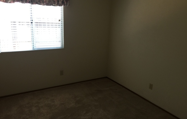 3 beds, 2 baths, $2,750