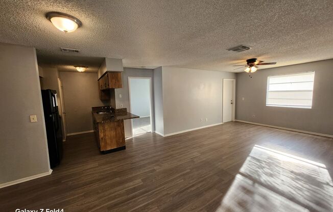 2 beds, 2 baths, 1,000 sqft, $1,495