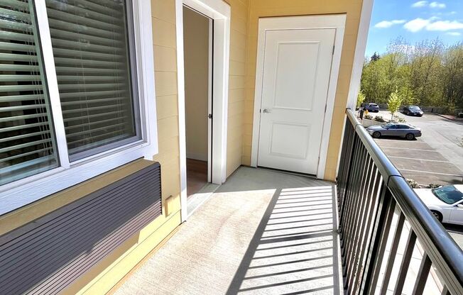 1 bed, 1 bath, 800 sqft, $1,600, Unit E205
