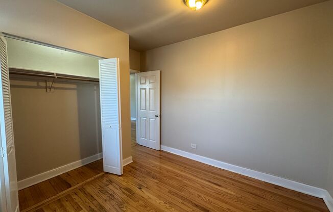 2 beds, 1 bath, $1,150, Unit 4840 #2N