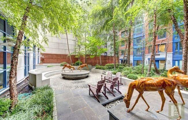 2 beds, 1 bath, 733 sqft, $5,300, Unit 6-J