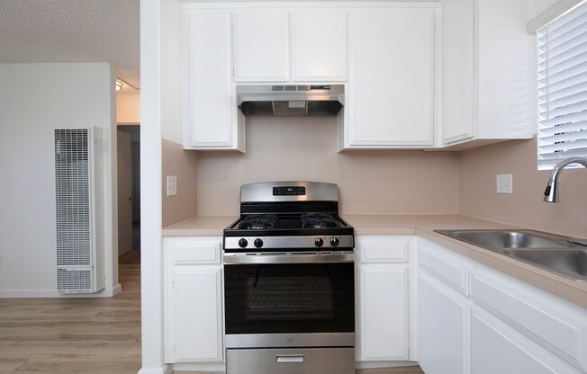 3129-31 Hawthorn Street