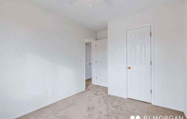 3 beds, 1 bath, $1,900