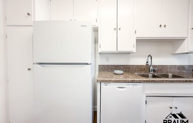 6041 WHITSETT