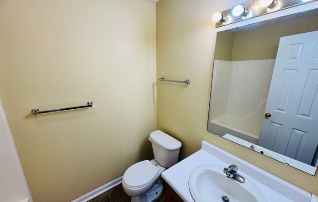 3 beds, 2 baths, $1,250