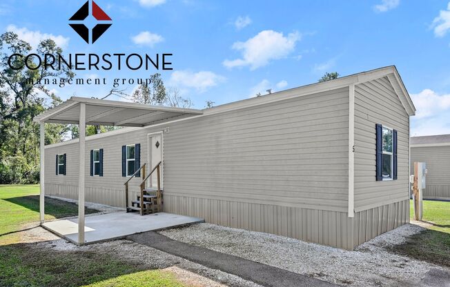 Cozy 3-Bed, 2-Bathroom Trailer Home Available for Rent! Located off of Strawberry Lane in Albany!