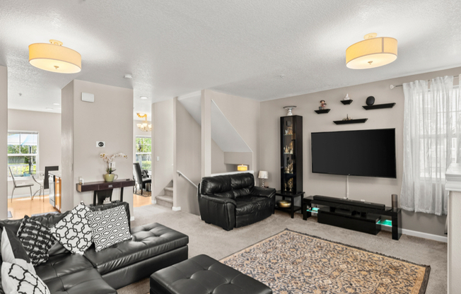 10779 SW CANTERBURY LN