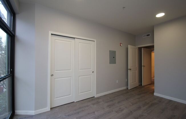 3 beds, 1.5 baths, 1,155 sqft, $2,495, Unit 101