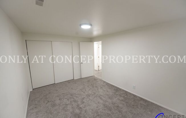 2 beds, 1 bath, 880 sqft, $1,249, Unit 17