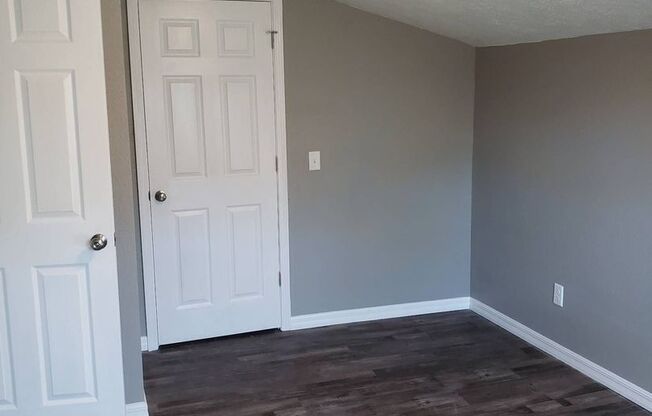 2 beds, 1 bath, $1,250