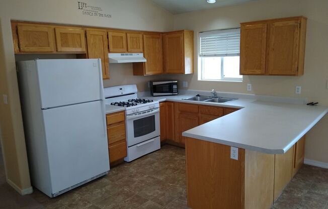 2 beds, 1 bath, $1,350