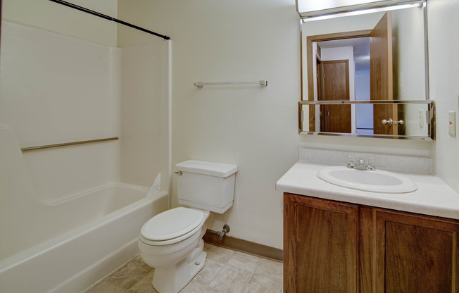 2 beds, 1 bath, 980 sqft, $1,035, Unit 1540