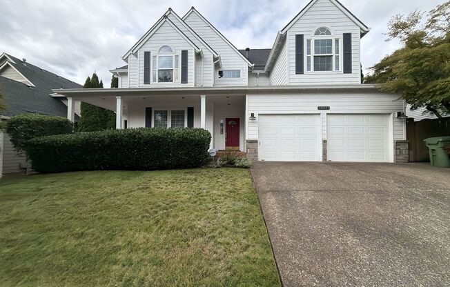 Tualatin 3 Bedroom with Den + Bonus Room 2.5 Bath Home! Close to Legacy Hospital. Has A/C, Includes Lawncare!