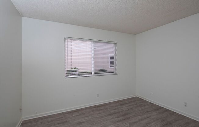 2 beds, 2 baths, 918 sqft, $3,195, Unit 25-05