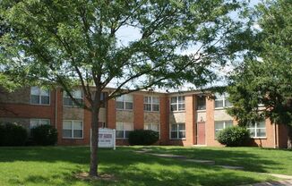 2 beds, 1 bath, 830 sqft, $875, Unit 1619C