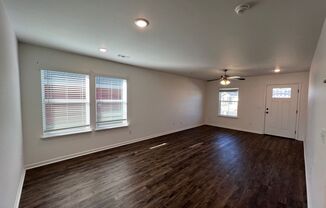 3 beds, 2 baths, $1,399