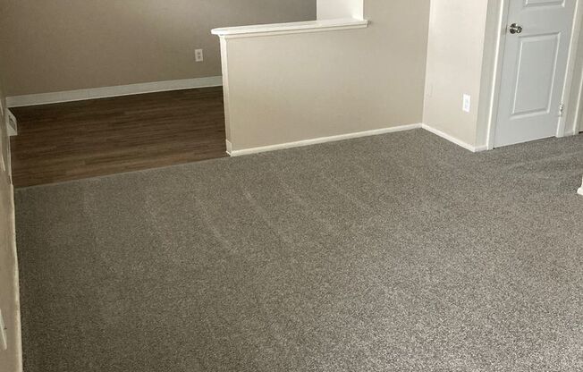 2 beds, 1 bath, 800 sqft, $1,195, Unit 415