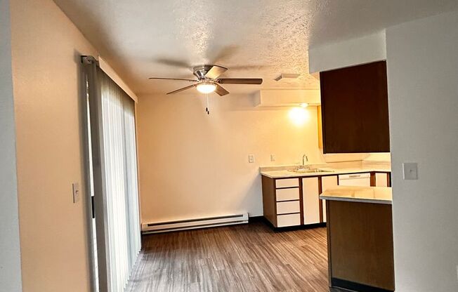 1 bed, 1 bath, 660 sqft, $1,075, Unit H - 037