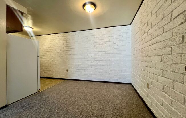 Wonderful 1BR in Lovely Location! Beautiful Exposed Brick Accent Walls Throughout Unit!