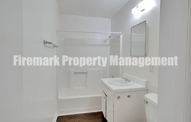 2 beds, 1 bath, $1,400