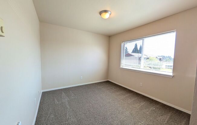 3 beds, 2 baths, 1,180 sqft, $1,529, Unit B303