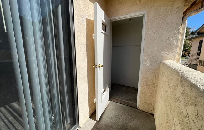 1 bed, 1 bath, 660 sqft, $1,800, Unit 76