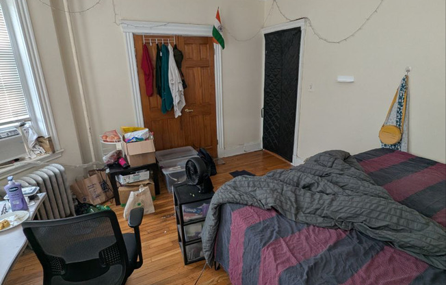 2 beds, 1 bath, $2,950, Unit 14