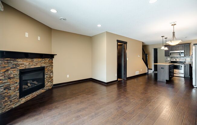 2 beds, 1.5 baths, 1,080 sqft, $1,875, Unit 3273