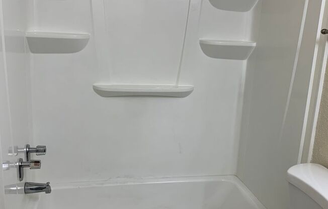 1 bed, 1 bath, 703 sqft, $875, Unit 2122